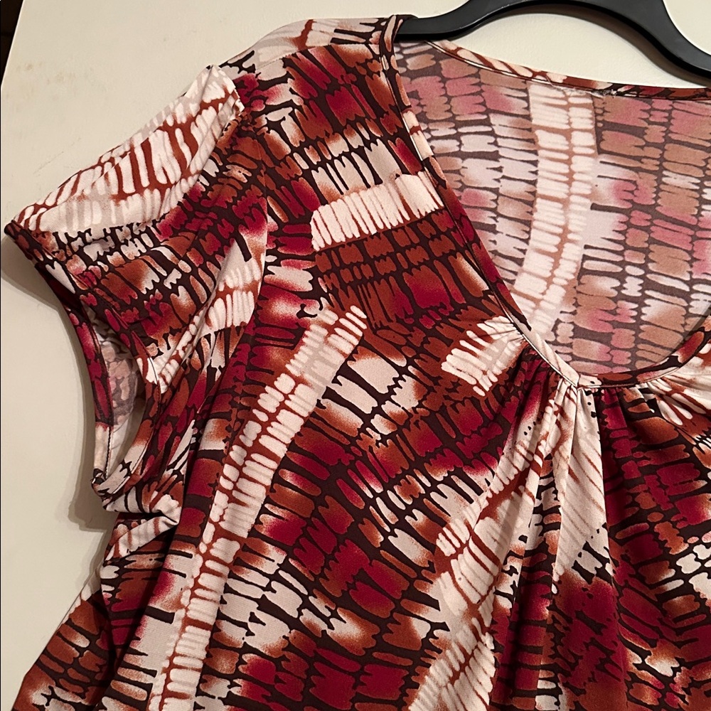 Red Rust and White Patterned Blouse - Picture 4 of 4